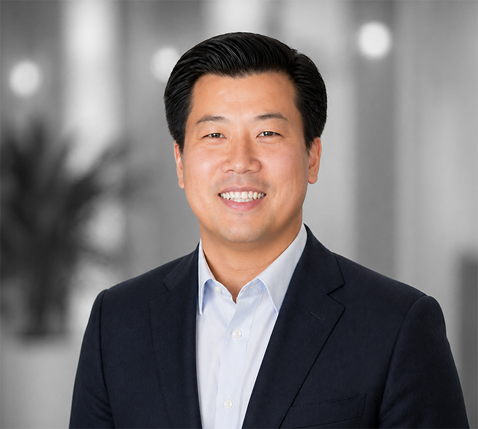 Dix Hills dentist Dr. Peter Lo